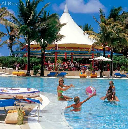 Le Coco Beach 10